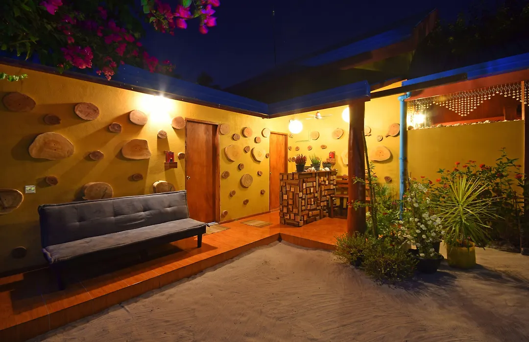 Beach Villa Ukulhas-1