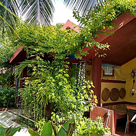 Beach Villa Ukulhas-3